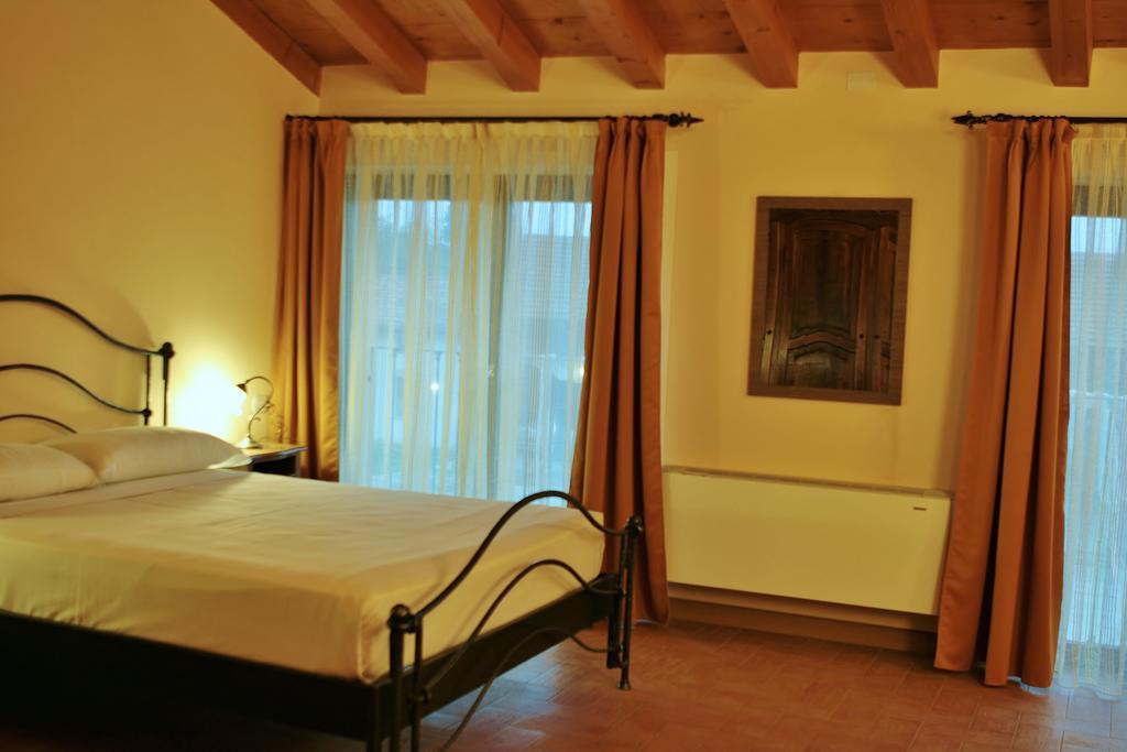 Gasthaus Agriturismo Cavrigo Lodi Zimmer foto